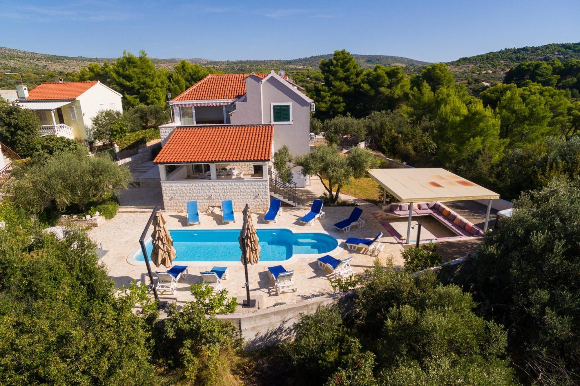 Villa Decima Milna  Buitenkant foto